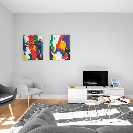 Joivy Marvelous 3-Bed Home With Astonishing View And Terrace, Nearby St George Castle Lisbona Esterno foto