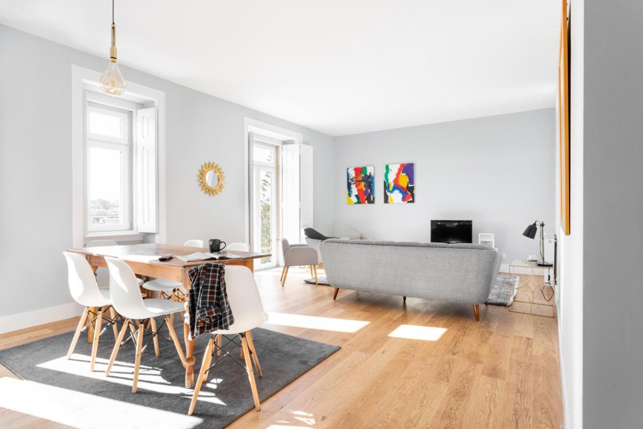 Joivy Marvelous 3-Bed Home With Astonishing View And Terrace, Nearby St George Castle Lisbona Esterno foto