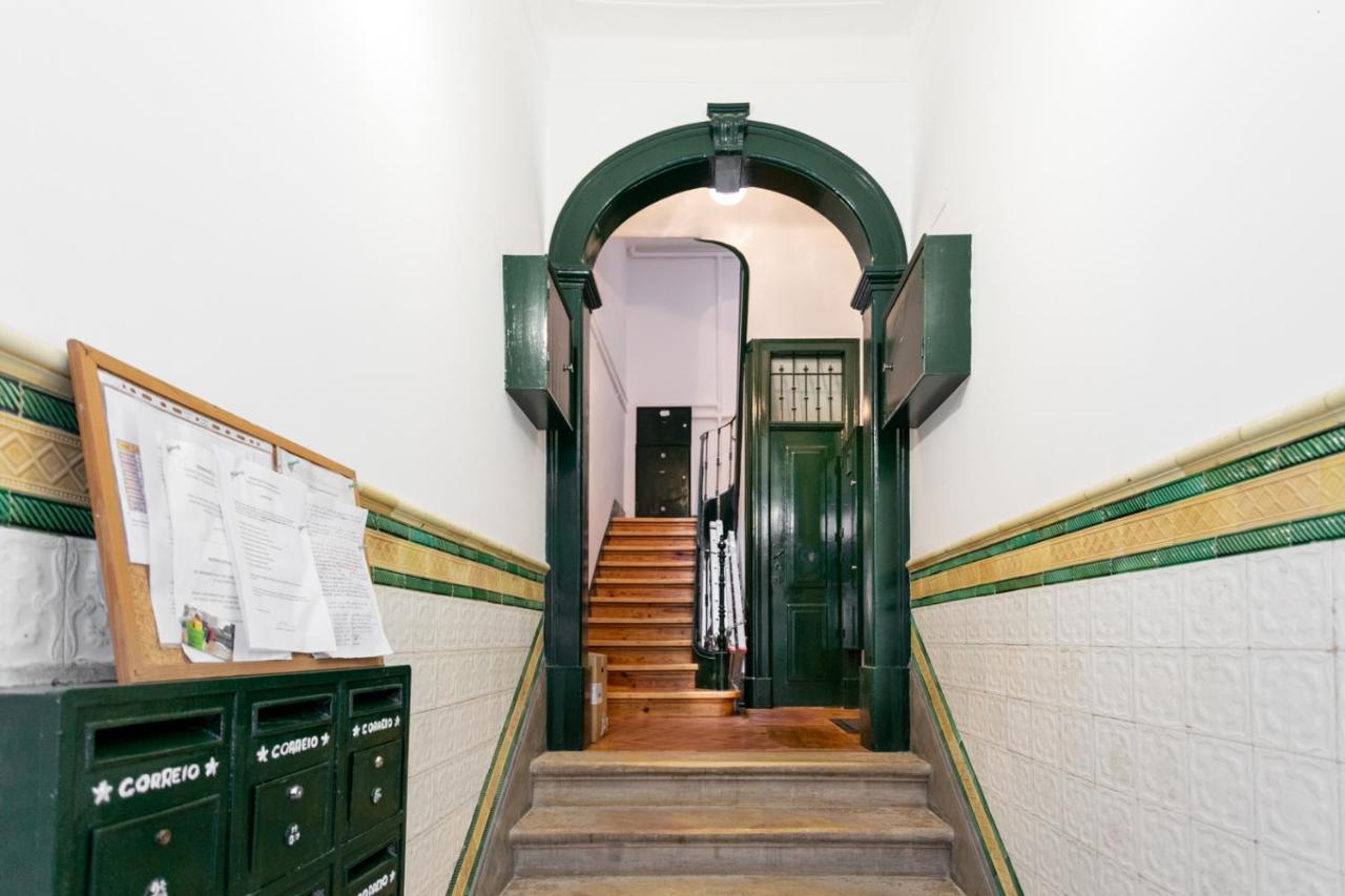 Joivy Marvelous 3-Bed Home With Astonishing View And Terrace, Nearby St George Castle Lisbona Esterno foto