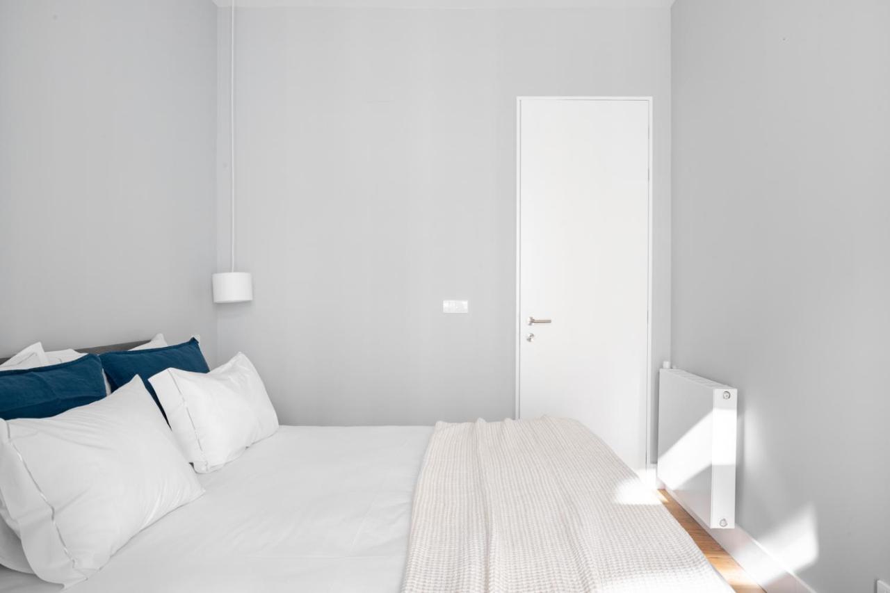 Joivy Marvelous 3-Bed Home With Astonishing View And Terrace, Nearby St George Castle Lisbona Esterno foto